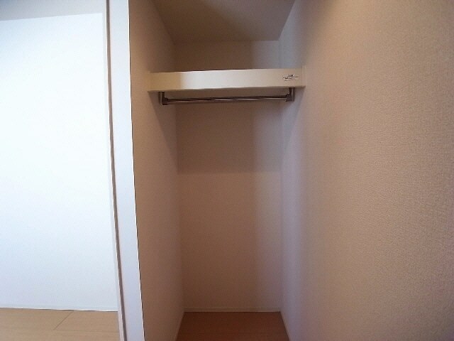 ｳｫｰｸｲﾝｸﾛｰｾﾞｯﾄ アステール