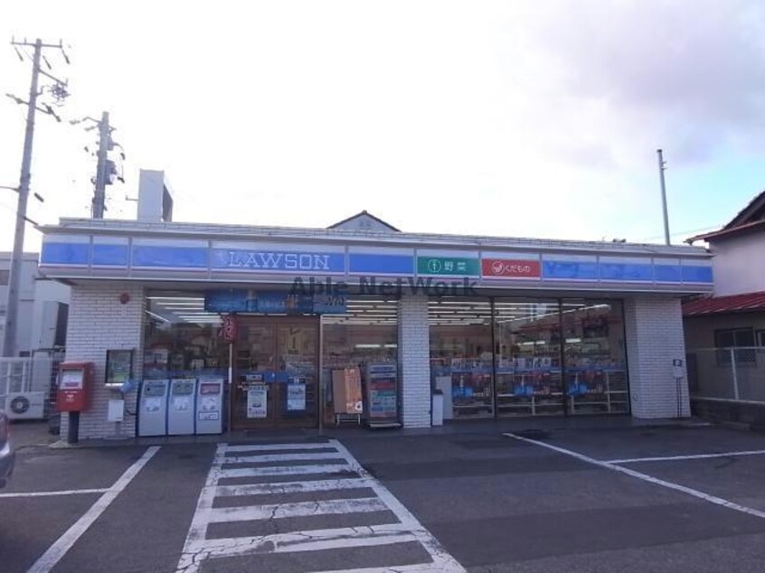 ローソン蘇原栄町店(コンビニ)まで391m Chrysanthemum A