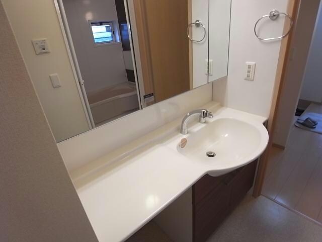 曇り止めヒーター付き（鏡） プルミエⅢ B棟