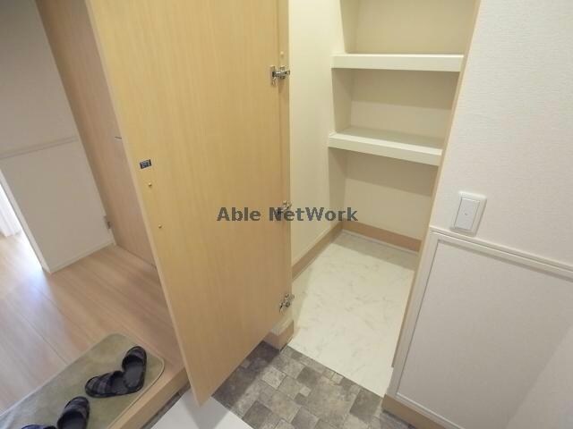 シューズボックス クレシア彩乃