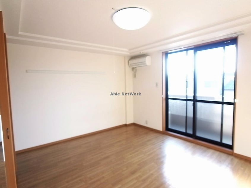  岐阜（乗合）バス（川島町）/川島役場前 徒歩15分 2階 築19年