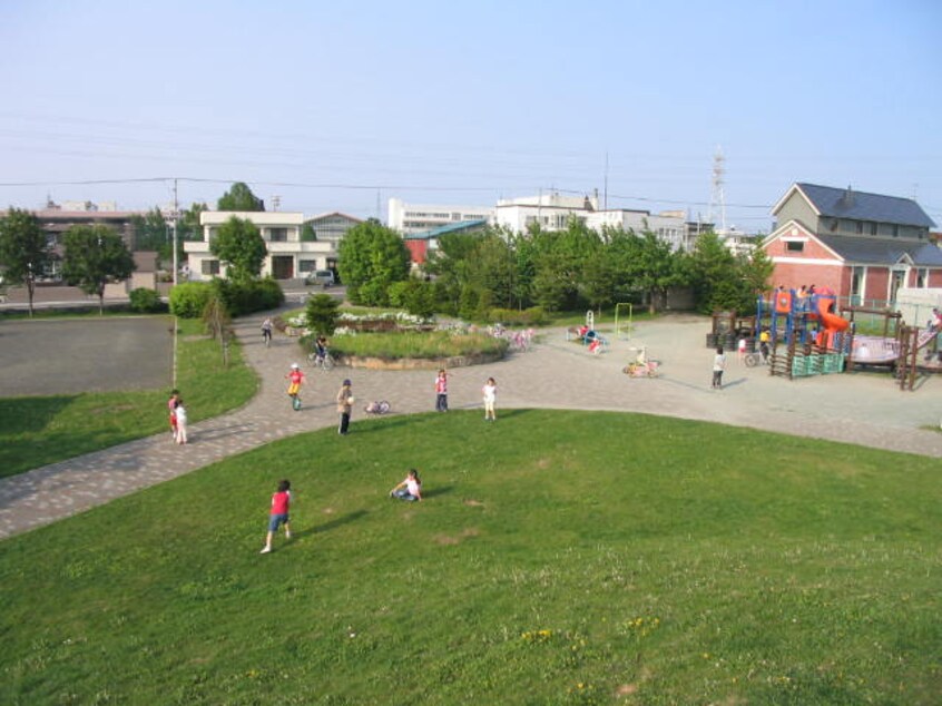 平岡中央公園(公園)まで629m flat hills好文邸