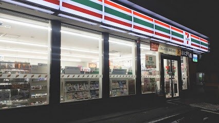 ｾﾌﾞﾝｲﾚﾌﾞﾝ 札幌清田6条店(コンビニ)まで230m クラージュ清田