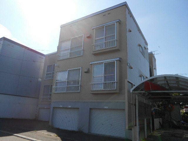  グランドパレス里塚