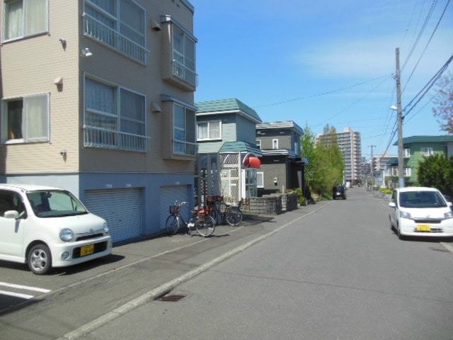  グランドパレス里塚