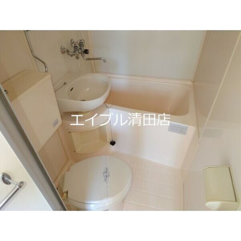  シャルマン平岡