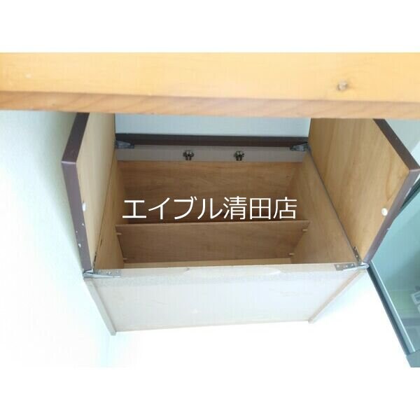  シャルマン平岡