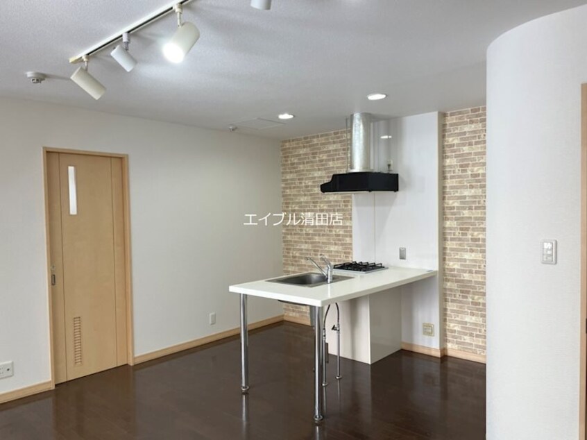  H-CUBE APARTMENT HOUSE