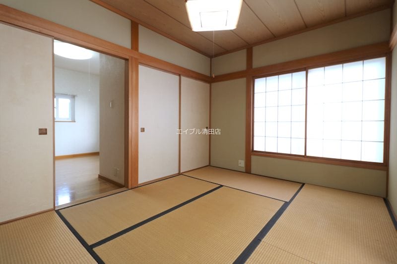  美しが丘2-2貸家