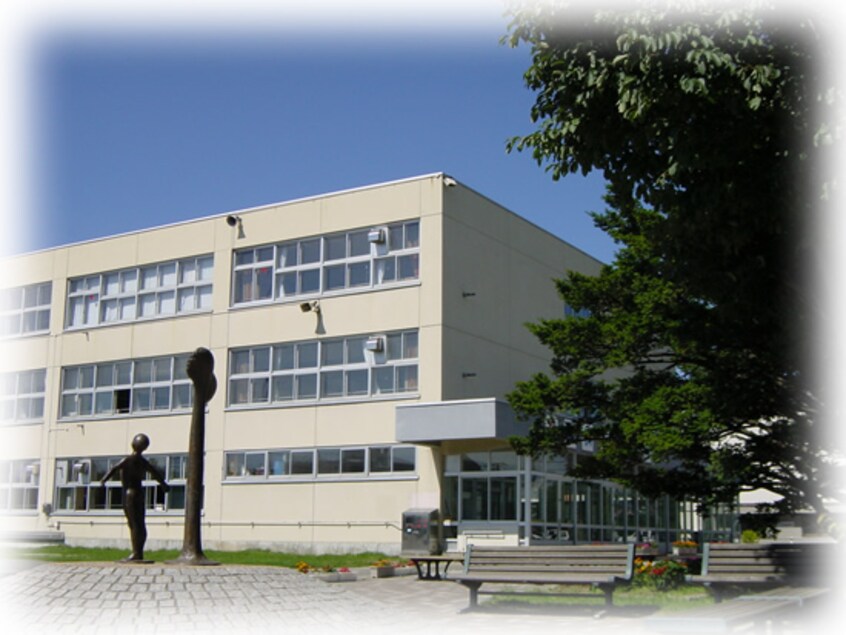 札幌市立清田小学校(小学校)まで937m リラコート