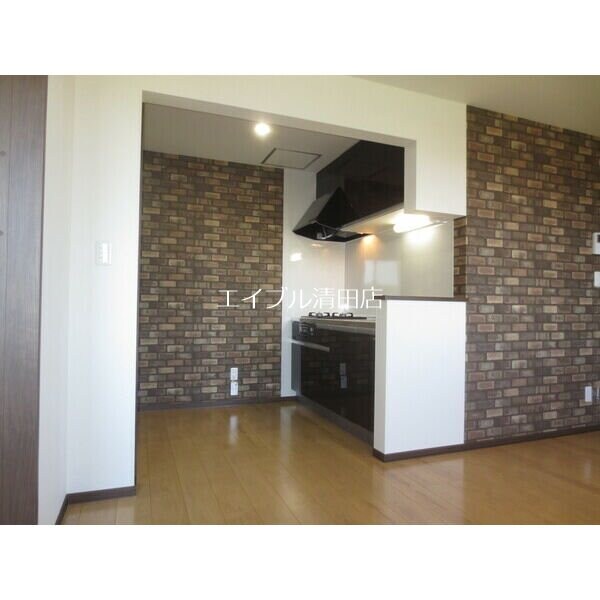  プレジール大曲