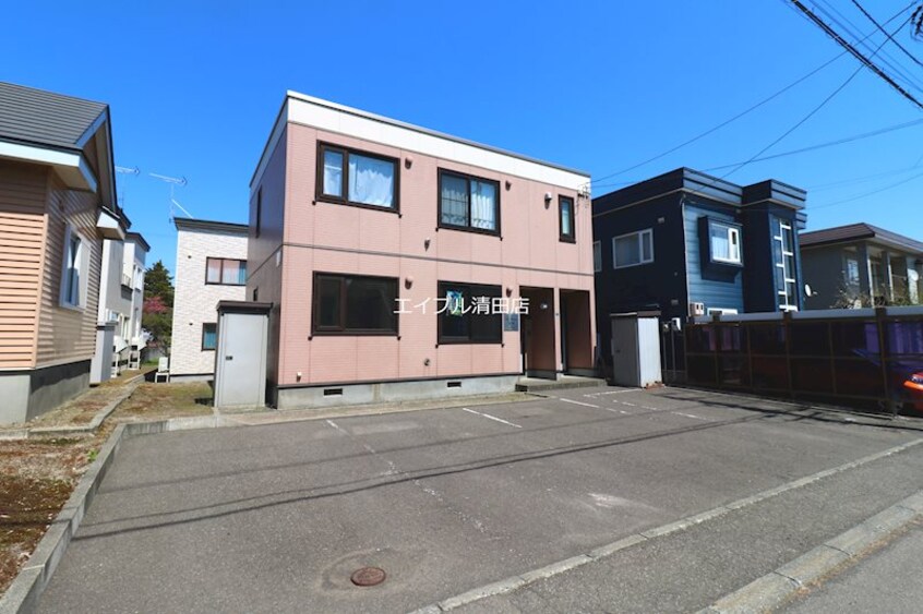  シャーメゾン平岡