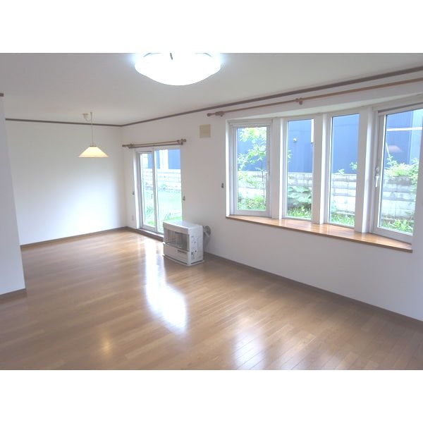  真駒内緑町２丁目戸建