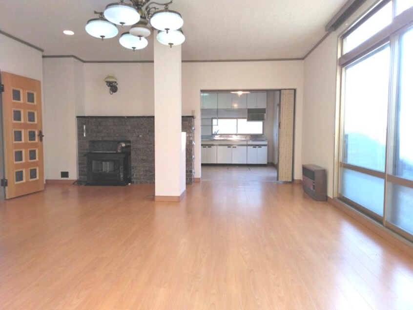  真駒内泉町3丁目　戸建て