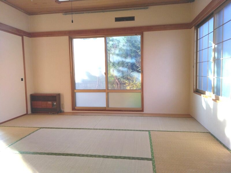  真駒内泉町3丁目　戸建て