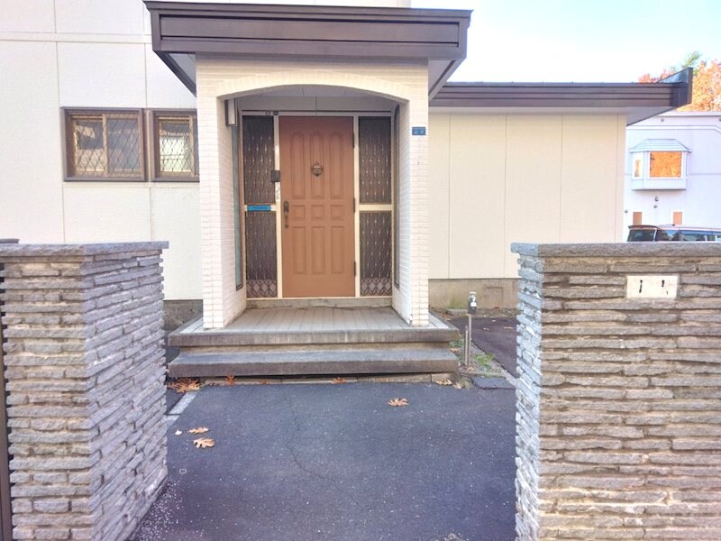  真駒内泉町3丁目　戸建て