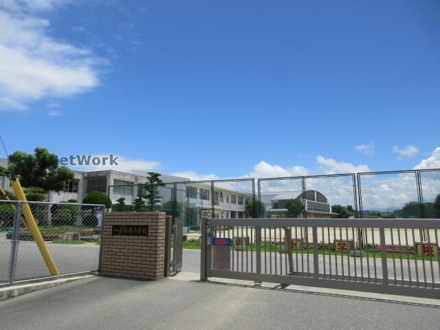 宇城市立松橋小学校(小学校)まで1901m 鹿児島本線/松橋駅 徒歩9分 1階 築4年