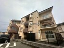 ビレッジ秋芳の外観
