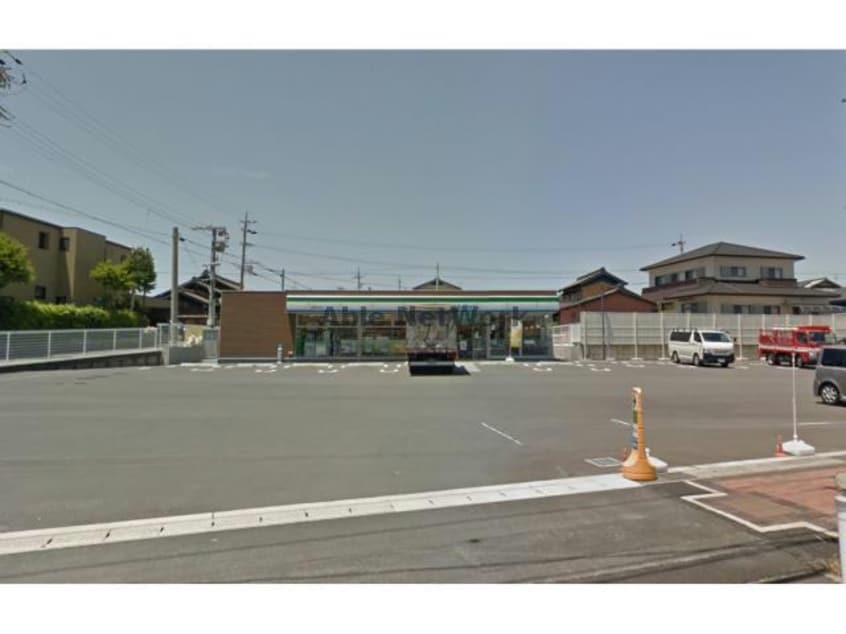 ファミリーマート碧南東山町店(コンビニ)まで1041m ソレアード笹山