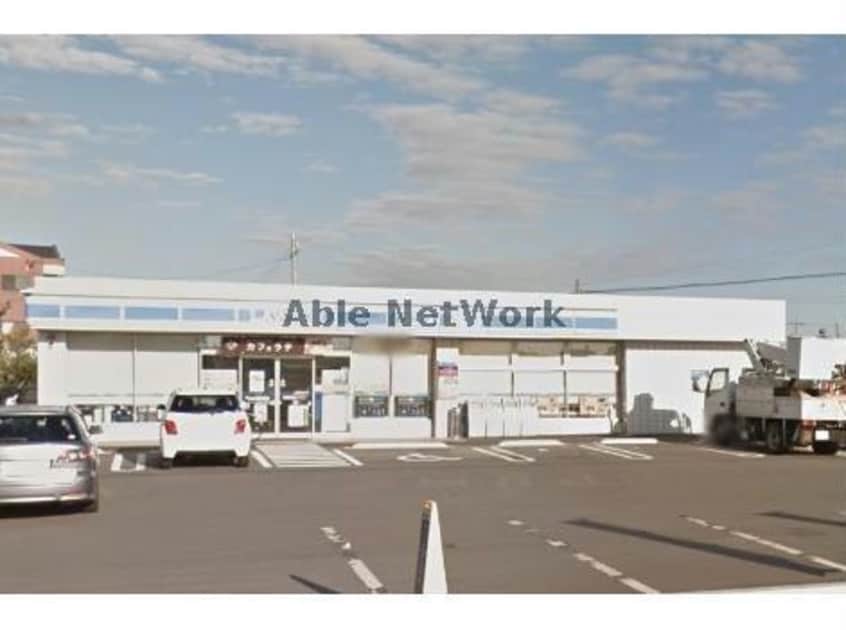 ローソン碧南坂口町店(コンビニ)まで720m ラ　ヴィータ
