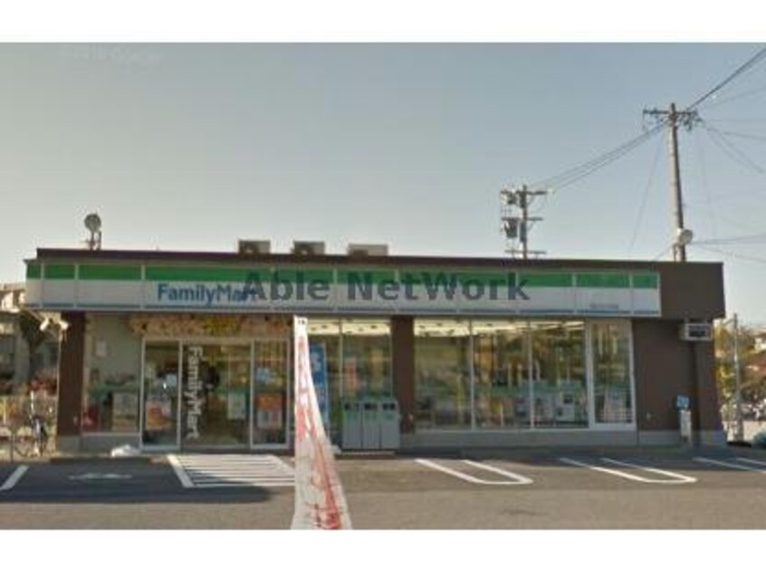 ファミリーマート知立八ツ田店(コンビニ)まで249m リバーサイド尼子田Ｂ