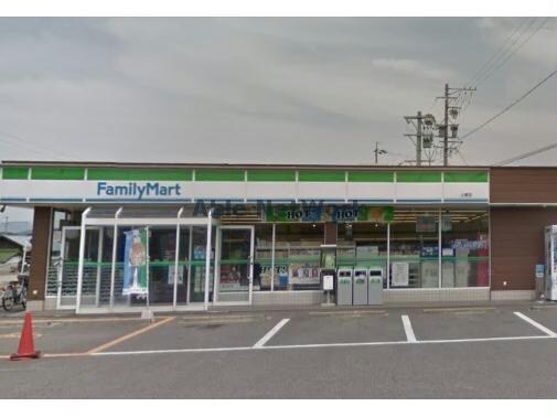 ファミリーマート上郷店(コンビニ)まで884m Surplus Ⅲ宝B