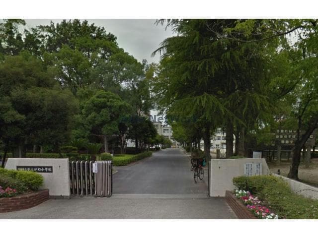 刈谷市立かりがね小学校(小学校)まで808m クレーバームーン