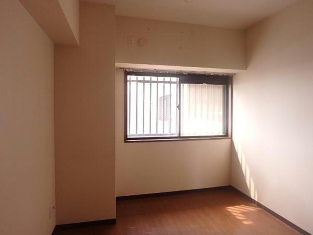 702 アーバンヒルズ