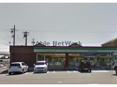 ファミリーマート刈谷半城土中町店(コンビニ)まで181m パレスベル