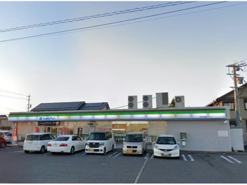 ファミリーマート安城池浦店(コンビニ)まで750m シャンテ　フルール