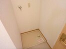 1 Queens Court