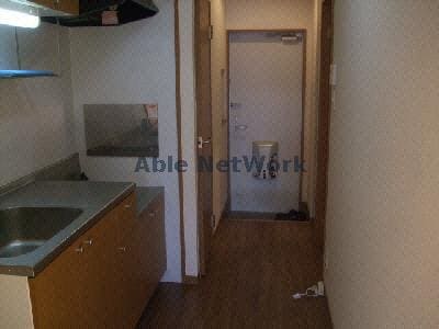 玄関102 フレシール寺山