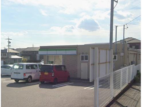ファミリーマート碧南城山町店(コンビニ)まで306m グランソレイユ城山