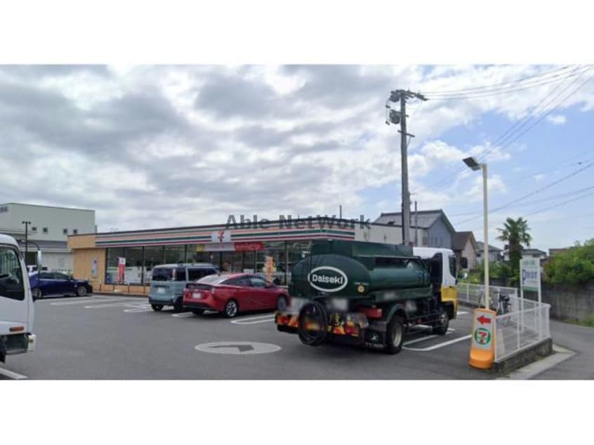 セブンイレブン碧南緑町2丁目店(コンビニ)まで772m グランソレイユ城山