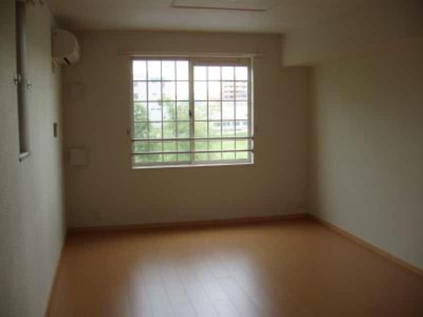  ヴィラ・ウエハラ