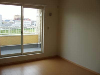  ヴィラ・ウエハラ