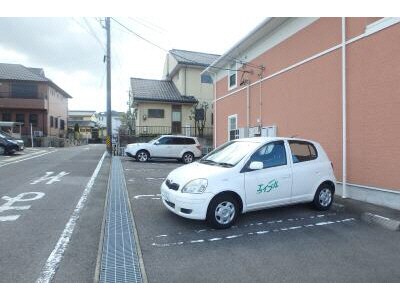 駐車場 リバーサイドハウス