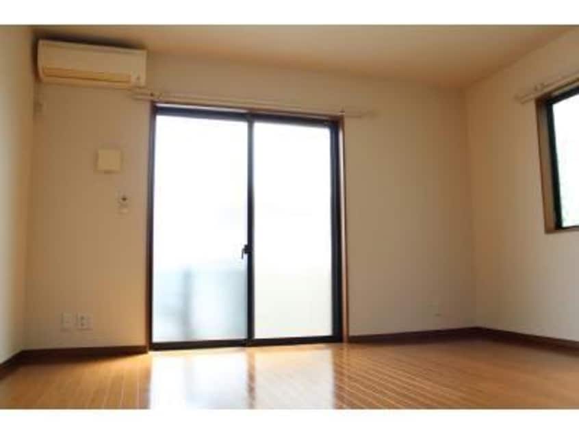 103 アンプルールリーブルサンモール