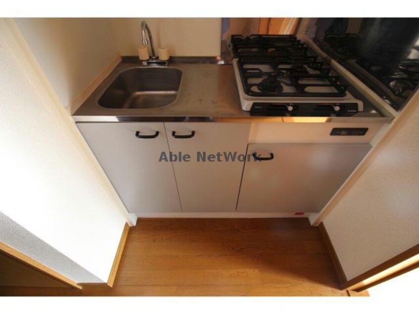 201 アンプルール　ブワ　アルバ