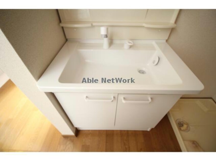 201 アンプルール　ブワ　アルバ