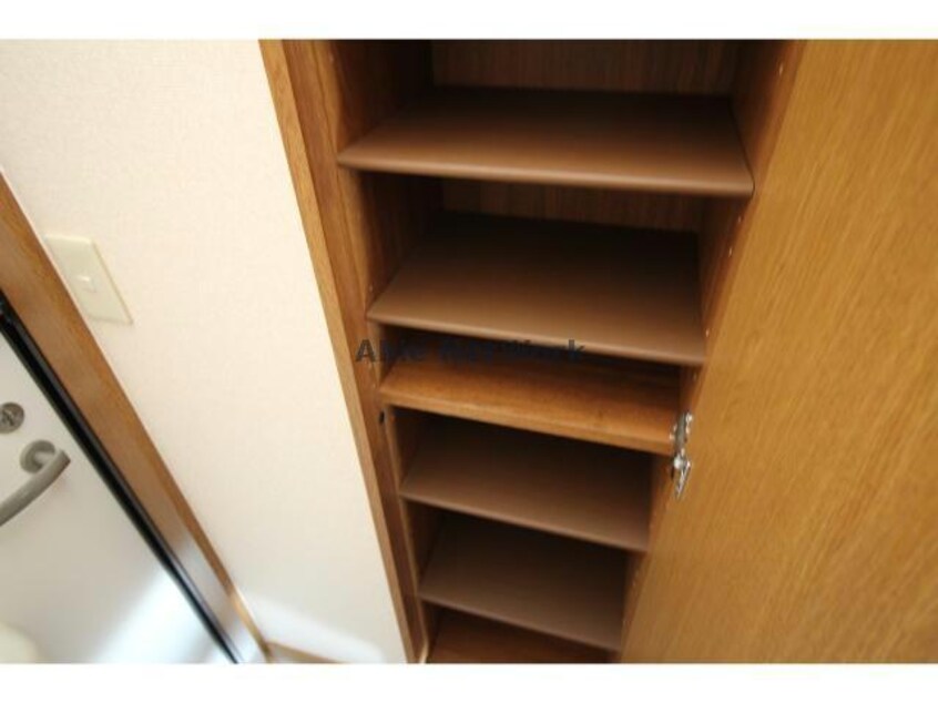 201 アンプルール　ブワ　アルバ