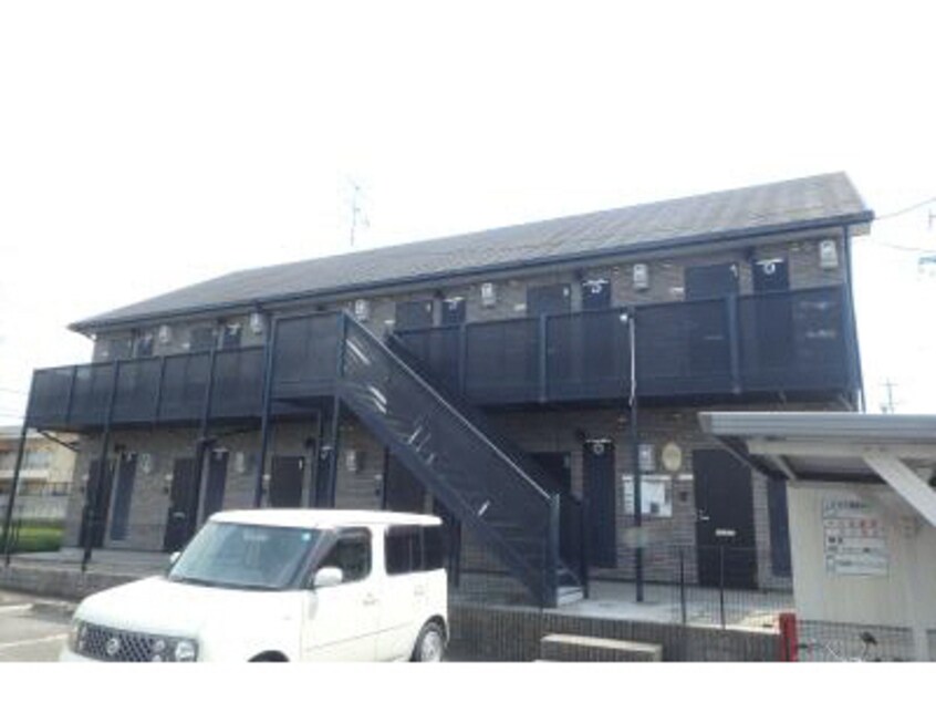 外観② アンプルール　ブワ　ルピナス