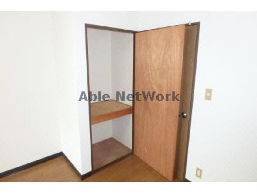 収納 コーポウエストⅢ