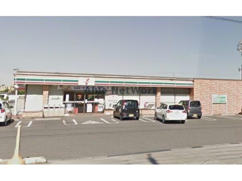 セブンイレブン西尾米津町店(コンビニ)まで1035m フリーデ