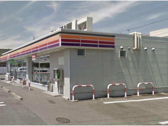 ファミリーマート岡崎法性寺店(コンビニ)まで209m アクアヒルズ