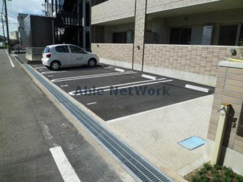 駐車場 サンコートキューラ