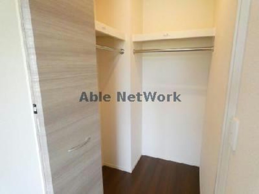 103 シェノン二本木新町