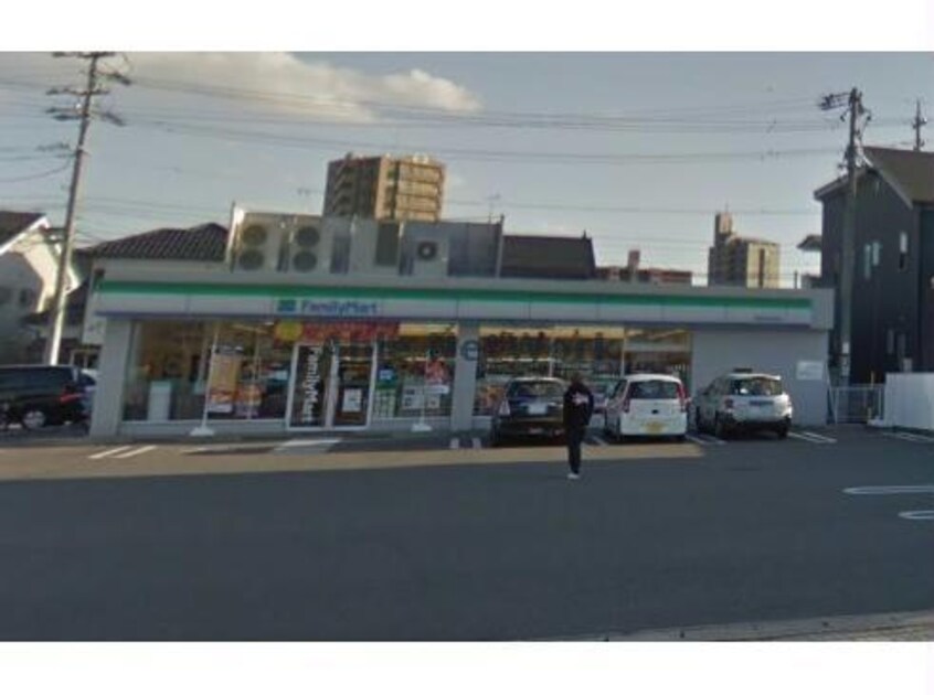 ファミリーマート安城井杭山町店(コンビニ)まで373m シェノン二本木新町