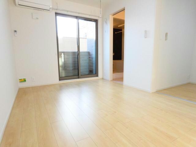  エルディム川端