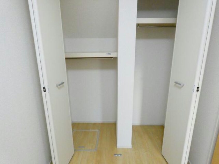  エルディム川端